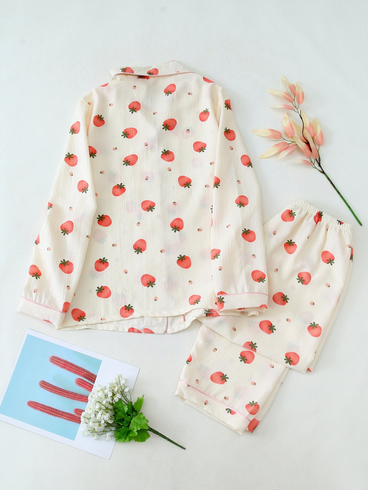 Strawberry Print Pajama Set ā Shirt & Pants šš¤